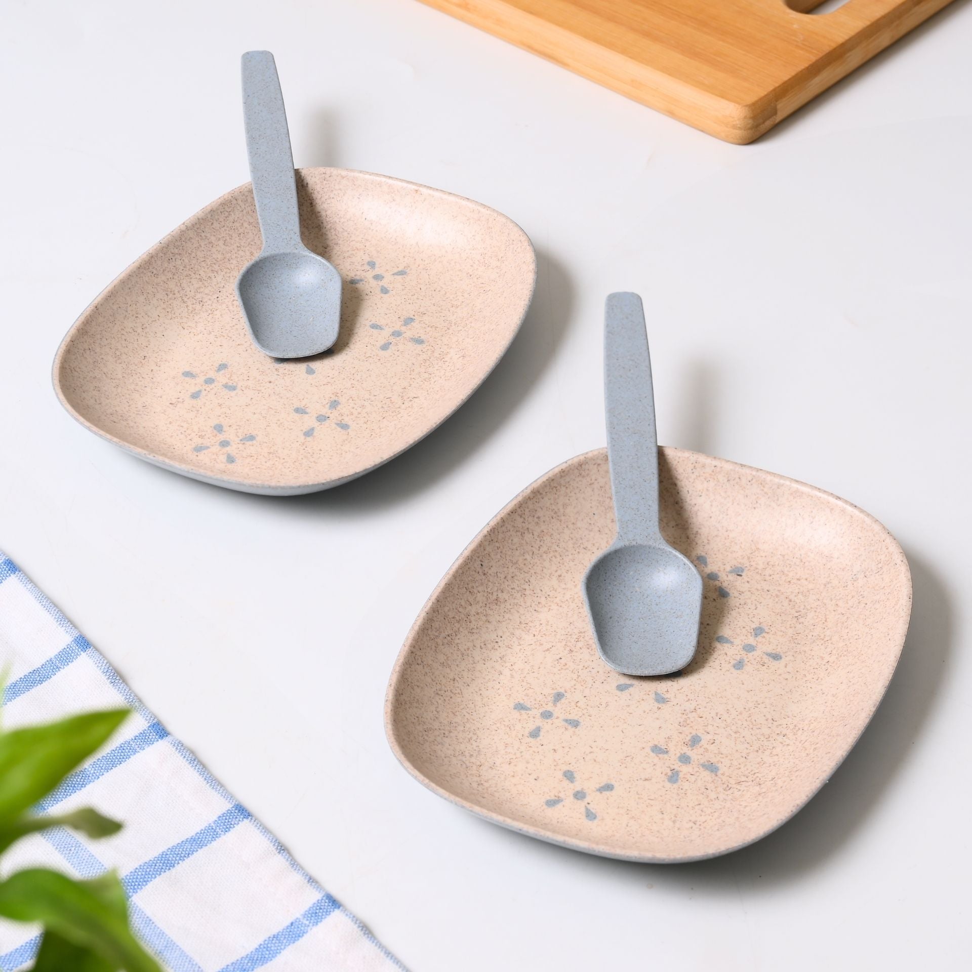 Mini Snack Plates with Spoon – Set of 2 (6-inch)