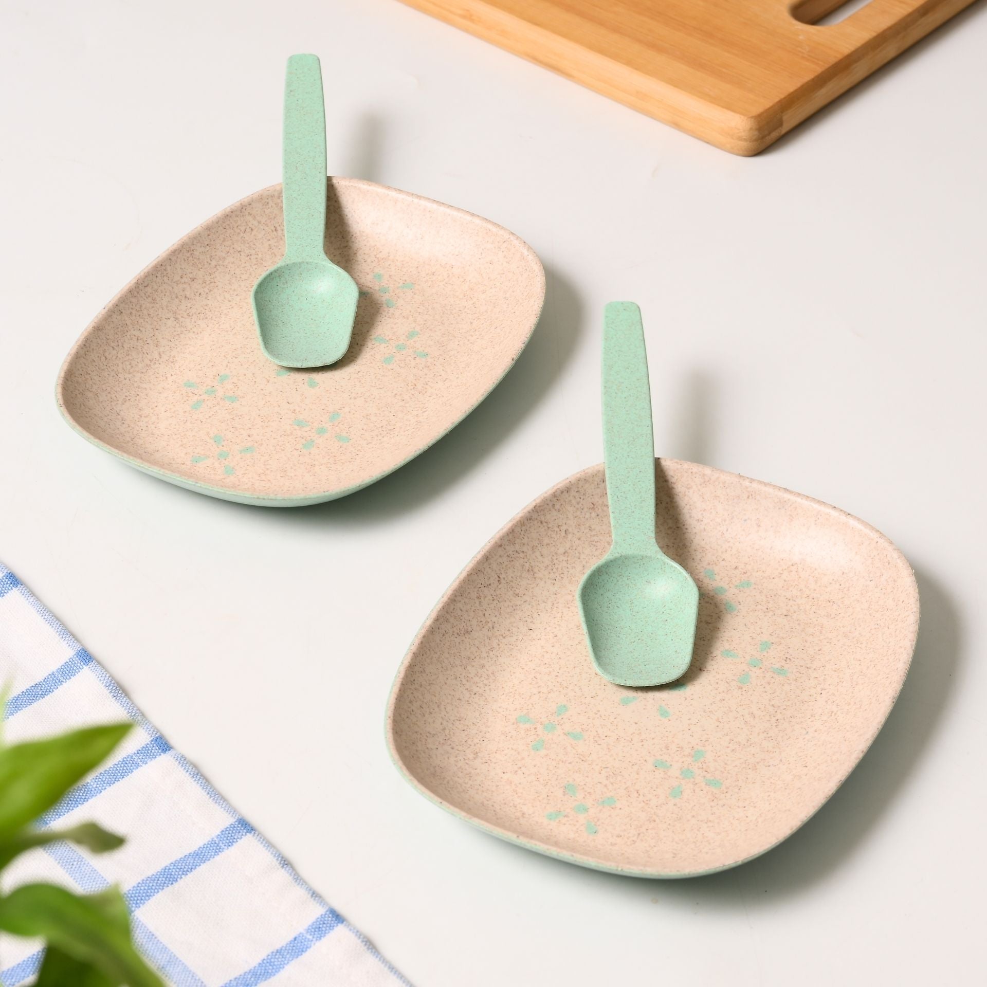 Mini Snack Plates with Spoon – Set of 2 (6-inch)