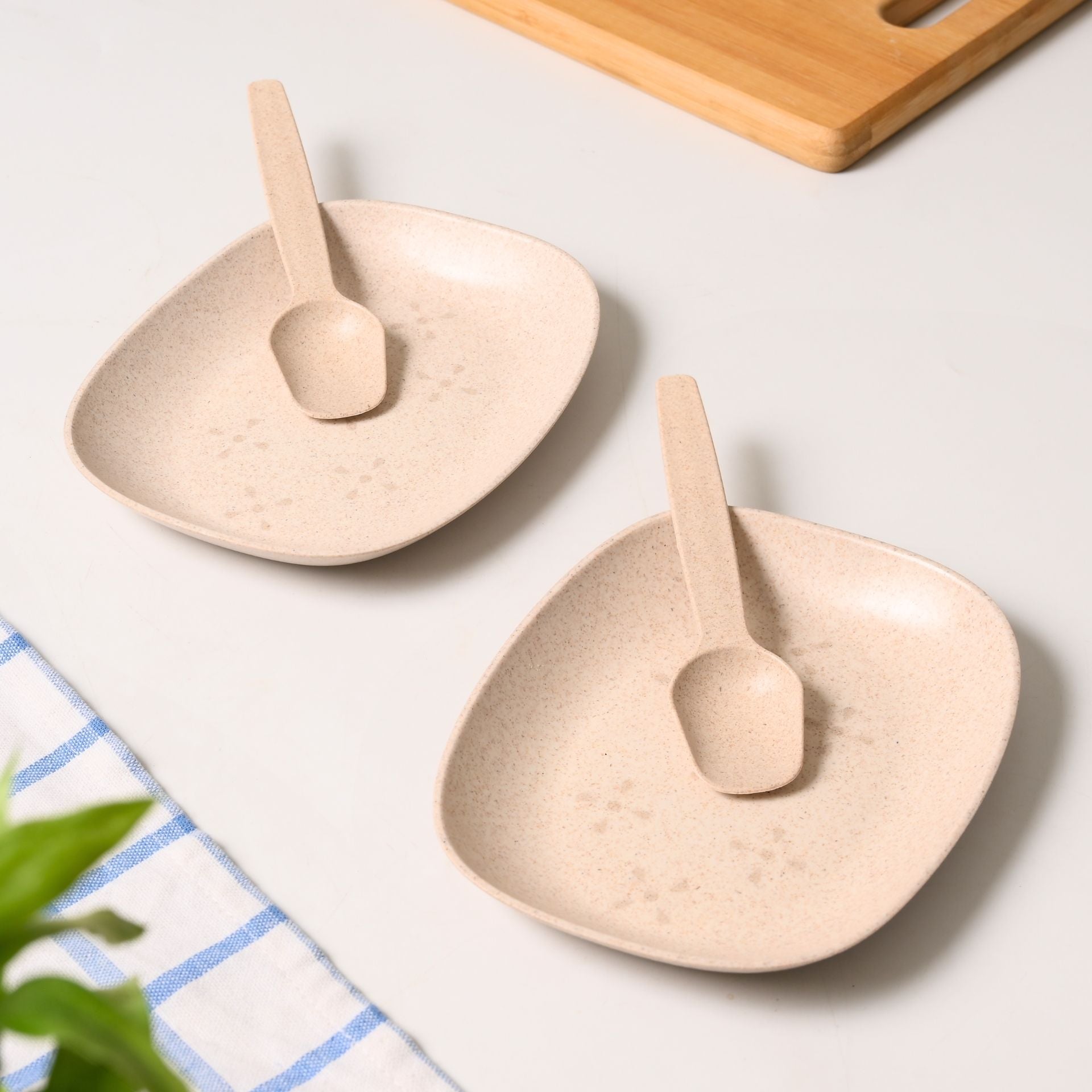 Mini Snack Plates with Spoon – Set of 2 (6-inch)